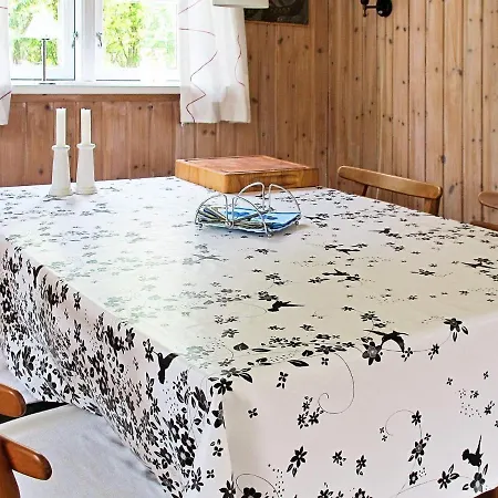 Holiday home Two-bedroom Holiday In 13 Hals