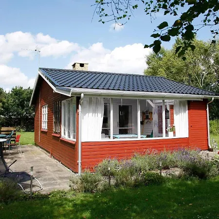 Holiday home Two-bedroom Holiday In 13 Hals