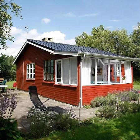 Holiday home Two-bedroom Holiday In 13 Hals